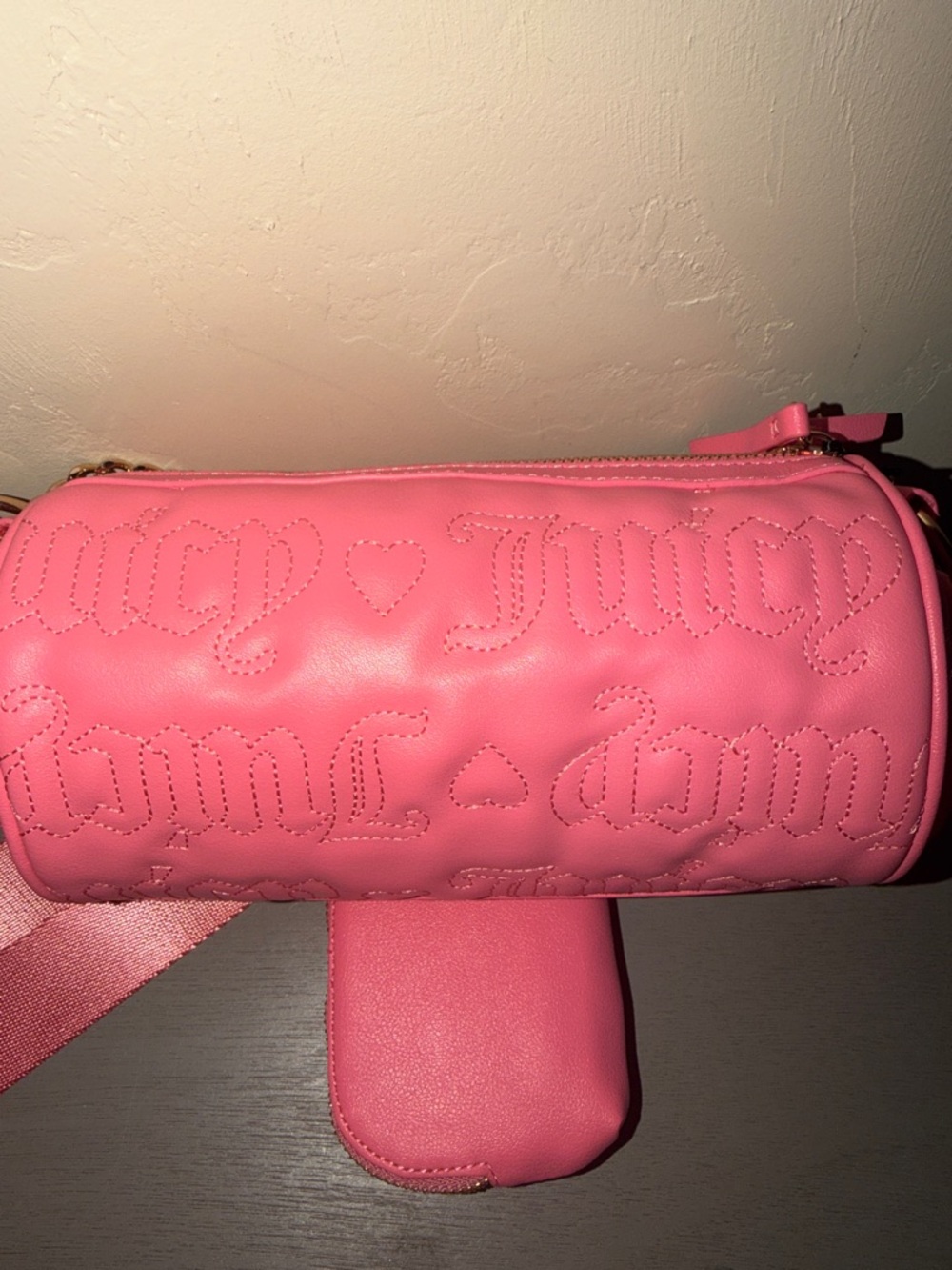 Juicy Couture Hot Pink Quilted Barrel Crossbody with Coin Pouch - Picture 4 of 6
